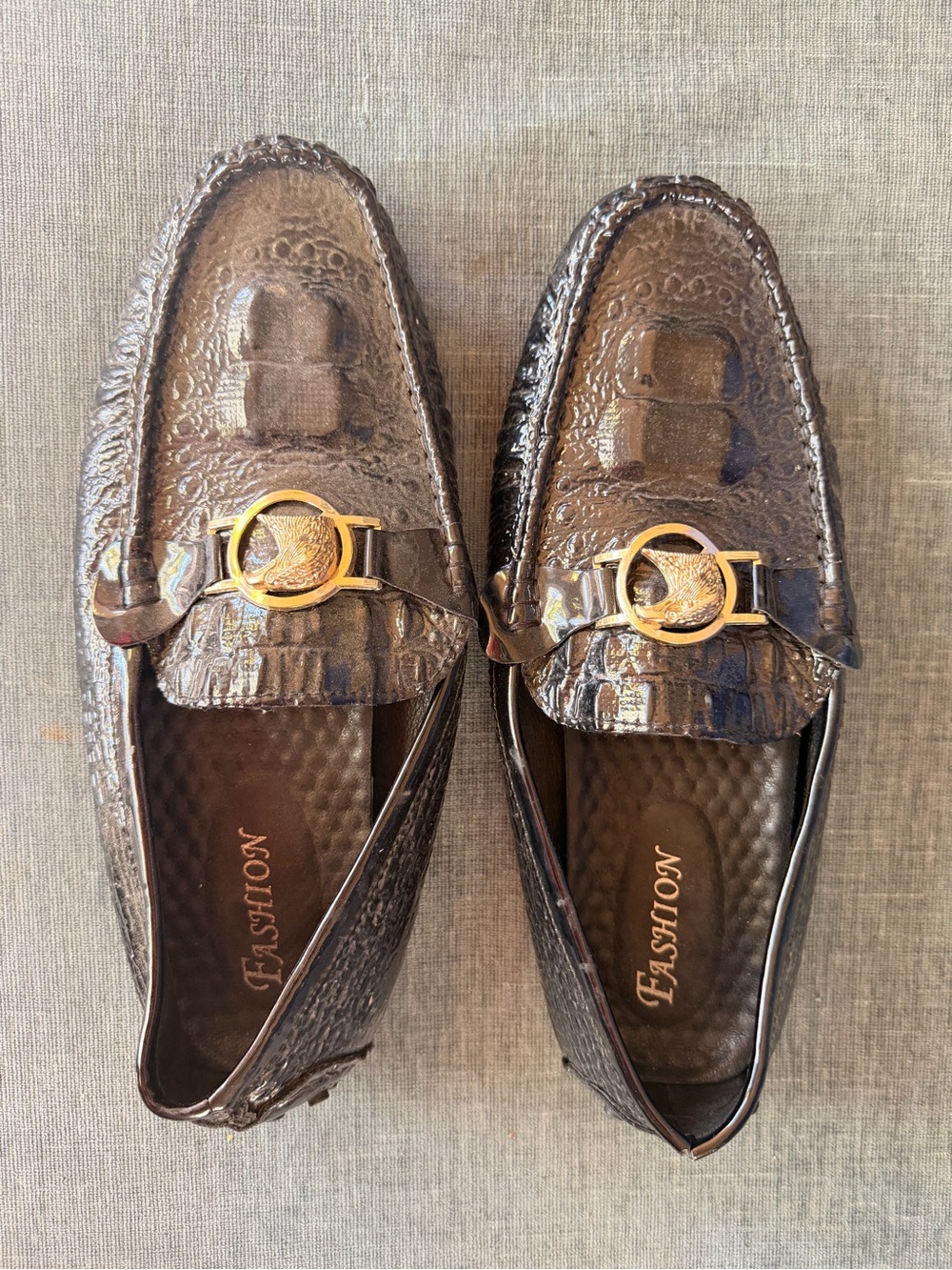 Men's Brown Croc-Embossed Slip-On Loafers with Gold Ring Accent